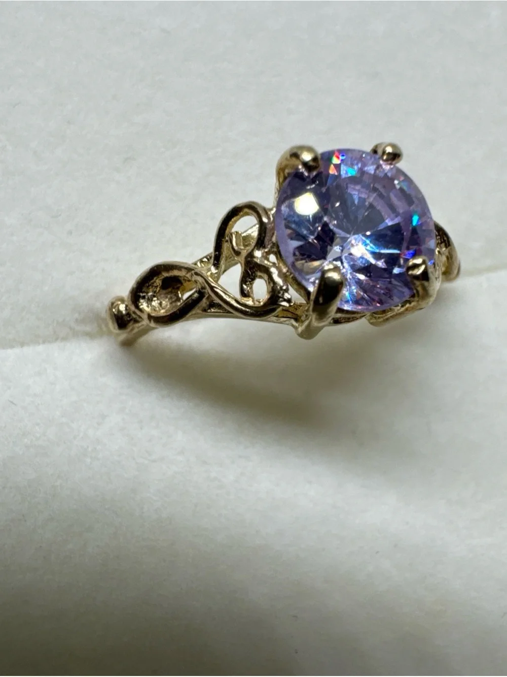 10k Yellow Gold Round CZ Light Purple Solitaire Sz 6.25 Engagement Ring 2.1g